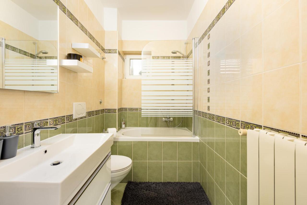 Apartman Marina Vrbnik Eksteriør billede
